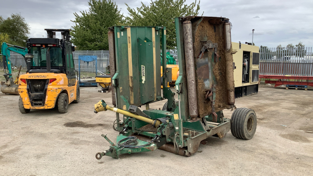 MAJOR 18000GR TRAILED FINISHING MOWER 13/441 - Equipamento de construção: foto 1 MAJOR 18000GR TRAILED FINISHING MOWER 13/441 - Equipamento de construção: foto 1