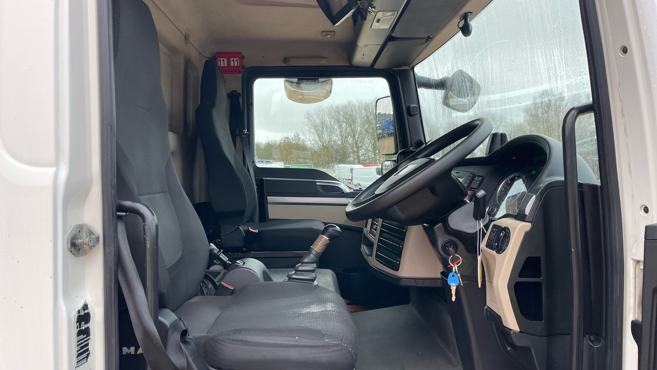 MAN TGL 12.190 - Camião furgão: foto 5 MAN TGL 12.190 - Camião furgão: foto 5