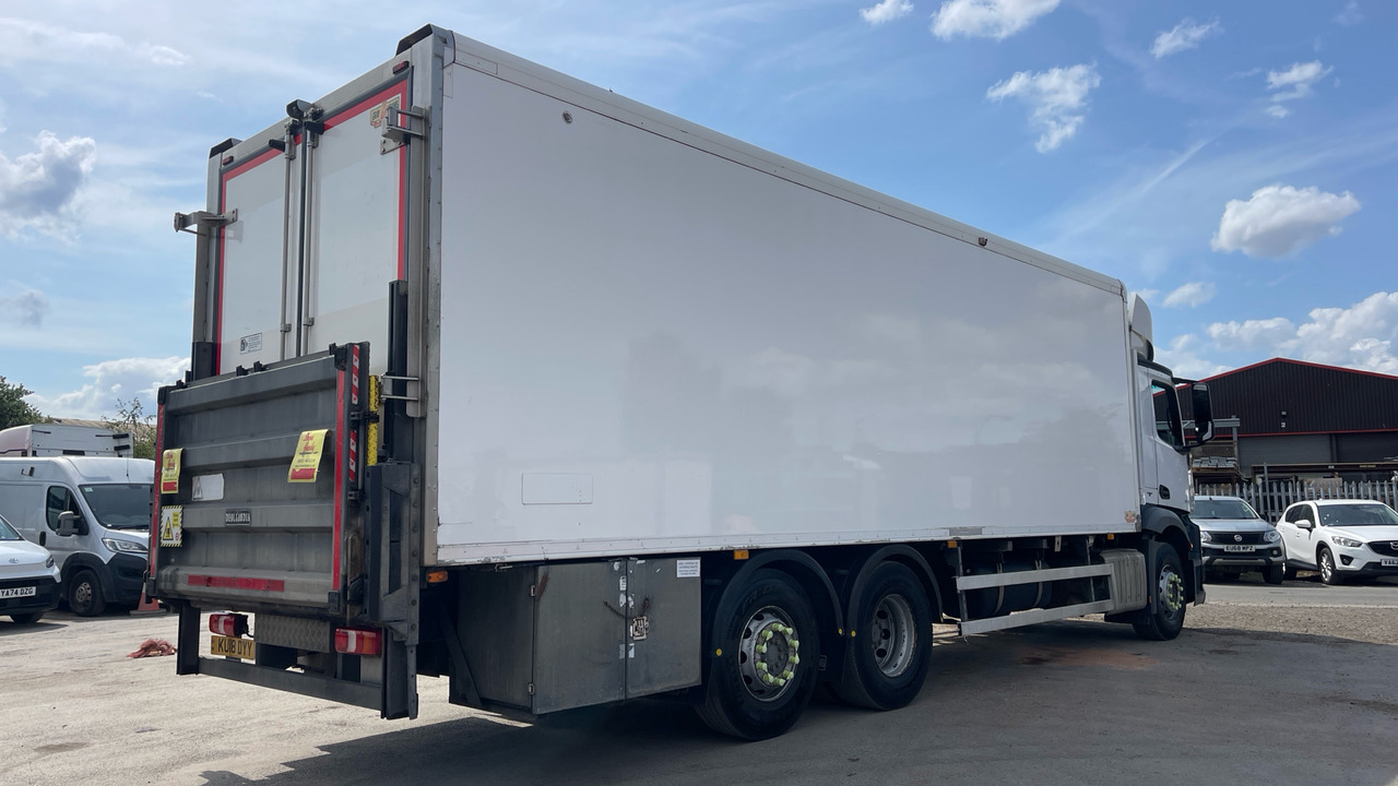 MERCEDES-BENZ ANTOS 2545 - Camião frigorífico: foto 4 MERCEDES-BENZ ANTOS 2545 - Camião frigorífico: foto 4