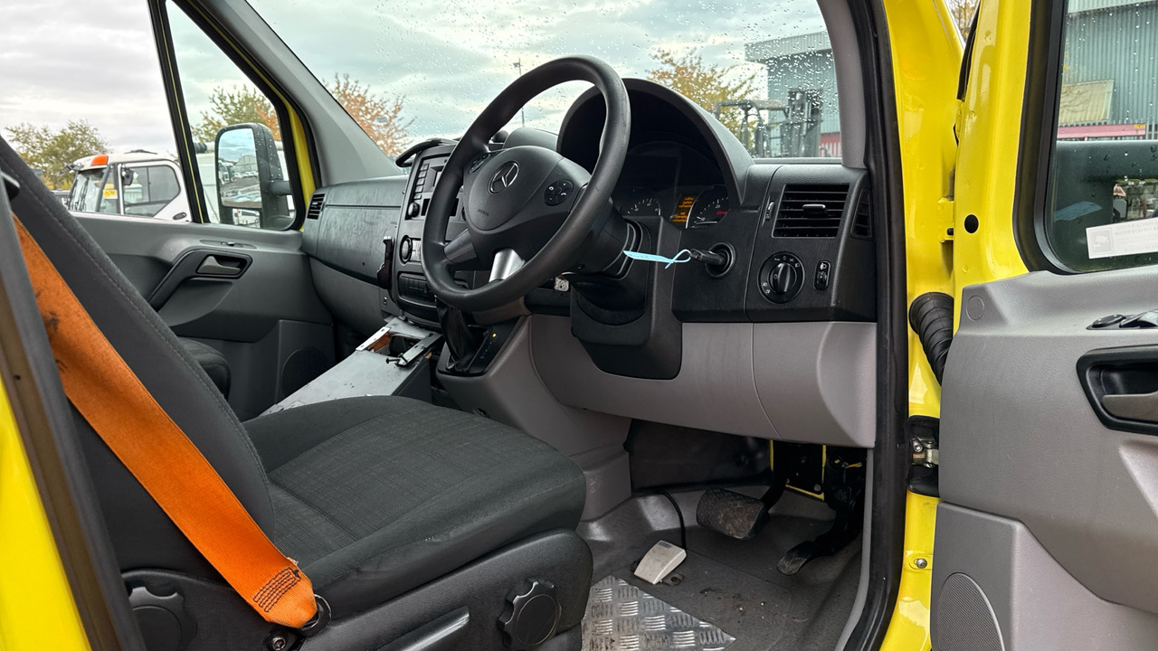 MERCEDES-BENZ SPRINTER  519 CDI - Ambulância: foto 5 MERCEDES-BENZ SPRINTER  519 CDI - Ambulância: foto 5