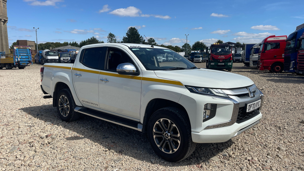 MITSUBISHI BARBARIAN L200 - Pick-up, Carrinha cabine dupla: foto 1 MITSUBISHI BARBARIAN L200 - Pick-up, Carrinha cabine dupla: foto 1