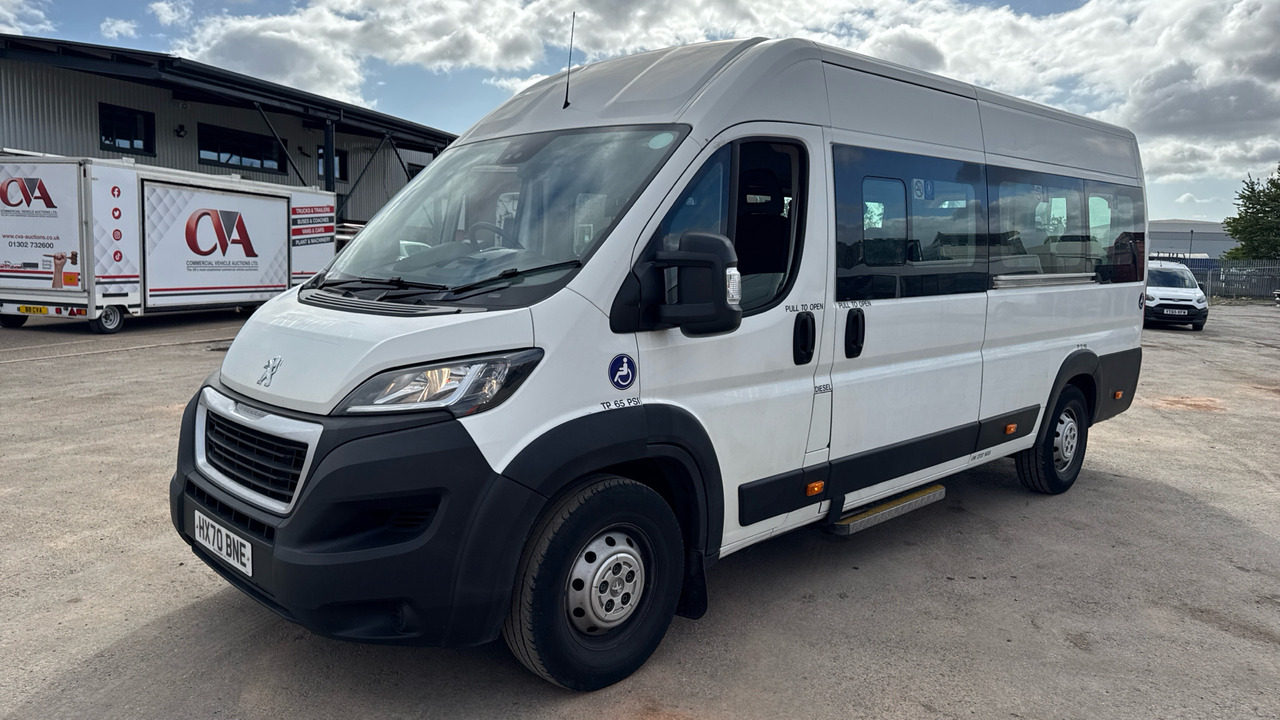 PEUGEOT BOXER 440 2.2 BlueHDi H2 L4 S Window Van 140ps - Minibus, Furgão de passageiros: foto 2 PEUGEOT BOXER 440 2.2 BlueHDi H2 L4 S Window Van 140ps - Minibus, Furgão de passageiros: foto 2