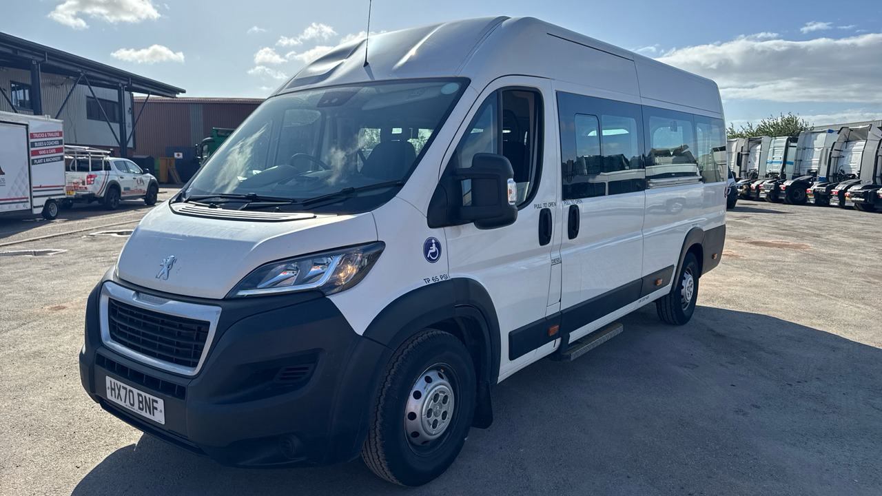 PEUGEOT BOXER 440 2.2 BlueHDi H2 S Window Van 140ps - Minibus, Furgão de passageiros: foto 2 PEUGEOT BOXER 440 2.2 BlueHDi H2 S Window Van 140ps - Minibus, Furgão de passageiros: foto 2