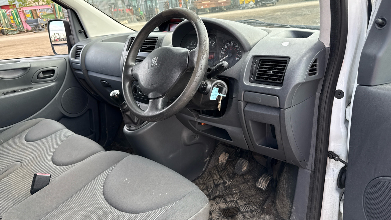 PEUGEOT EXPERT 1000 1.6 HDI 90PS - Furgão compacto: foto 5 PEUGEOT EXPERT 1000 1.6 HDI 90PS - Furgão compacto: foto 5