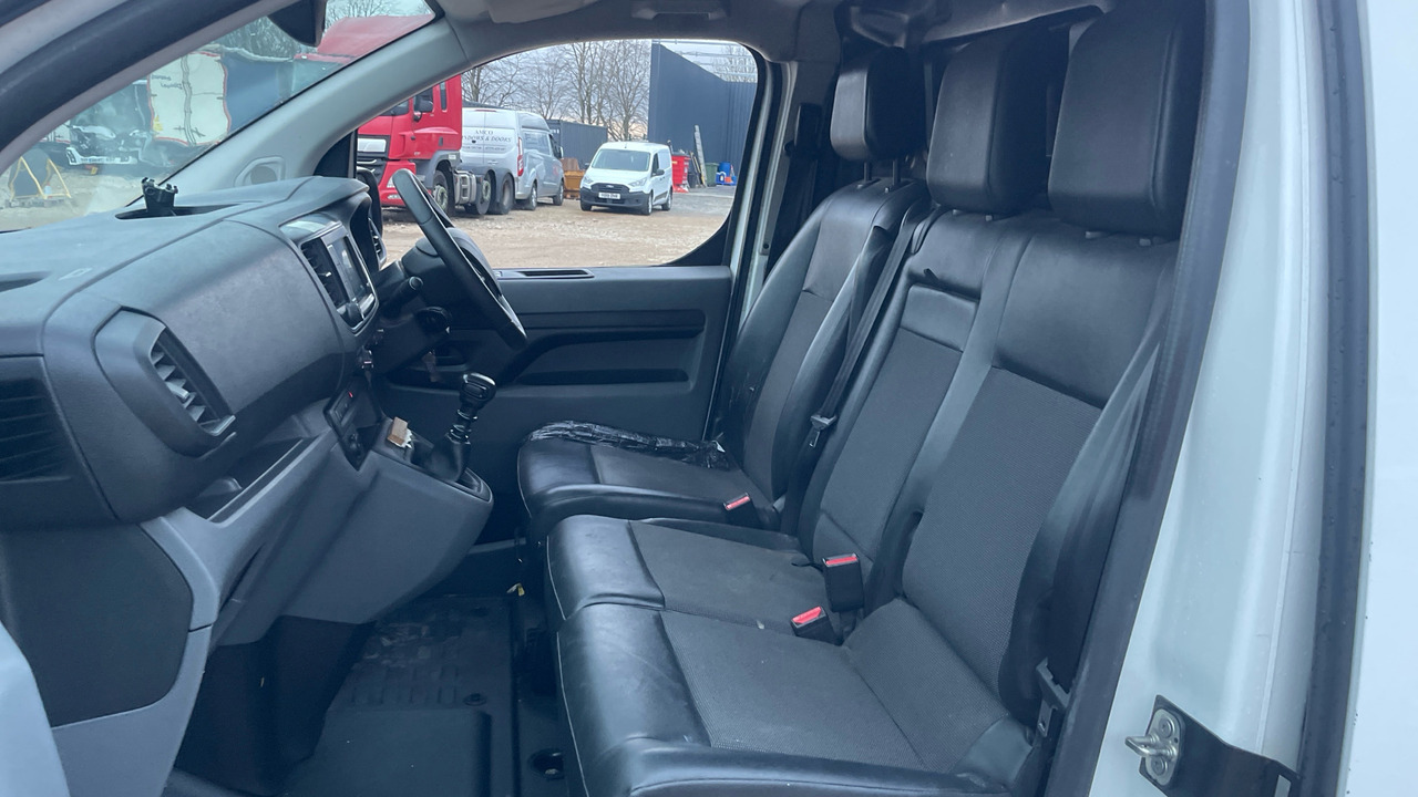 Furgão PEUGEOT EXPERT PROFESSIONAL 1.5 BLUEHDI: foto 9 Furgão PEUGEOT EXPERT PROFESSIONAL 1.5 BLUEHDI: foto 9