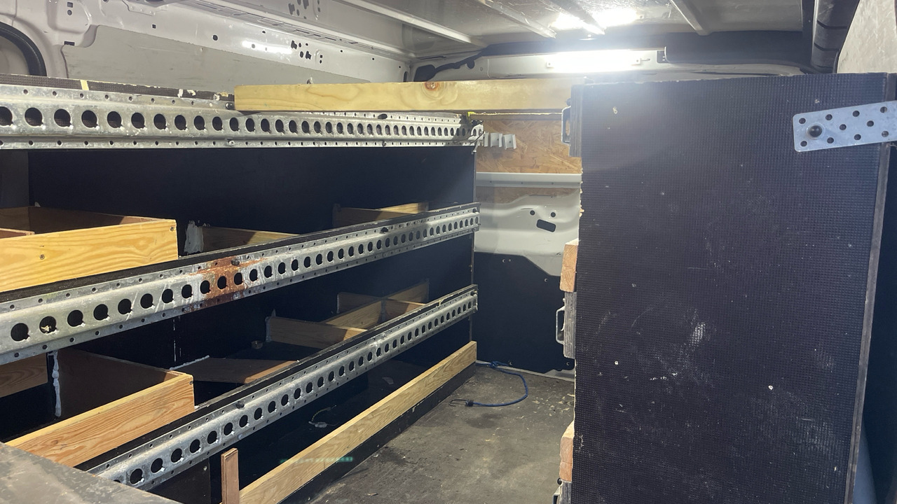 Furgão PEUGEOT EXPERT PROFESSIONAL 1.5 BLUEHDI: foto 16 Furgão PEUGEOT EXPERT PROFESSIONAL 1.5 BLUEHDI: foto 16