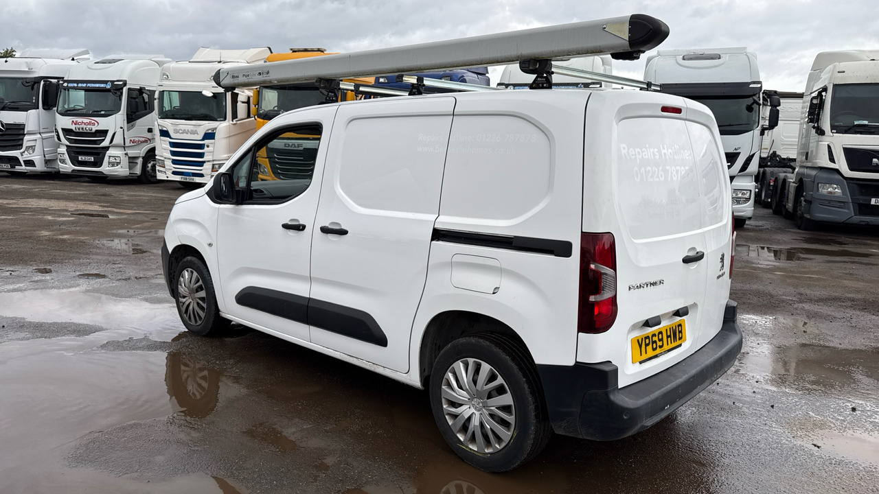 PEUGEOT PARTNER 1000 1.5 BlueHDi 100PS - Furgão compacto: foto 3 PEUGEOT PARTNER 1000 1.5 BlueHDi 100PS - Furgão compacto: foto 3