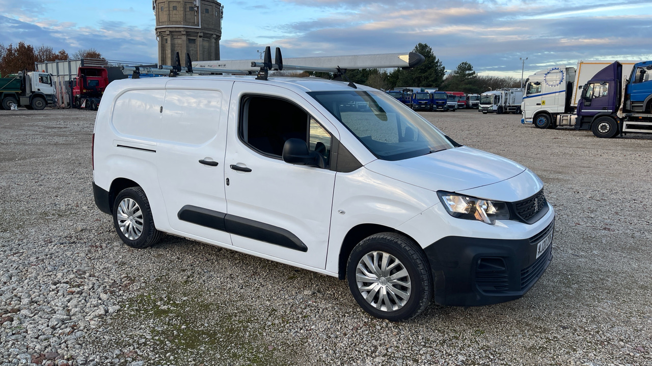 PEUGEOT PARTNER 850 1.5 BLUE HDI 100PS - Furgão compacto: foto 1 PEUGEOT PARTNER 850 1.5 BLUE HDI 100PS - Furgão compacto: foto 1