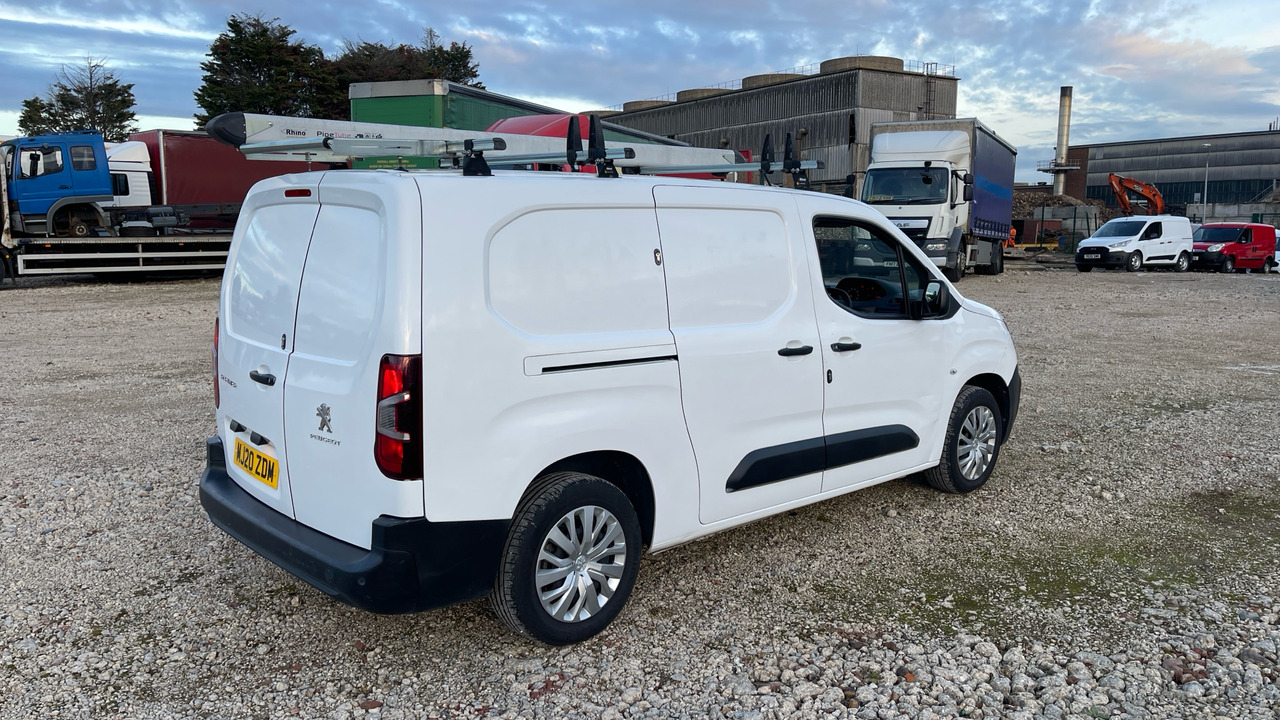 PEUGEOT PARTNER 850 1.5 BLUE HDI 100PS - Furgão compacto: foto 4 PEUGEOT PARTNER 850 1.5 BLUE HDI 100PS - Furgão compacto: foto 4