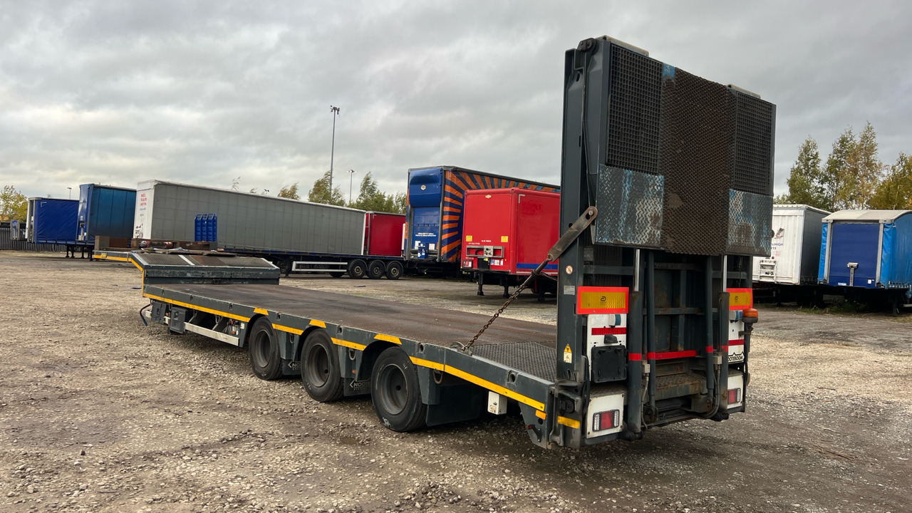 NOOTEBOOM MACHINE CARRIER STEPFRAME - Reboque: foto 4 NOOTEBOOM MACHINE CARRIER STEPFRAME - Reboque: foto 4