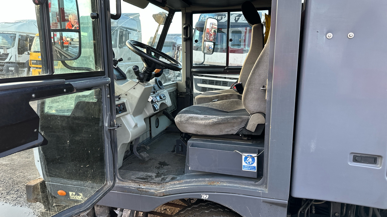 SCARAB M25H - Varredora urbana: foto 5 SCARAB M25H - Varredora urbana: foto 5