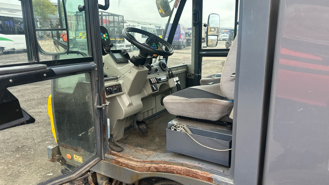 SCARAB MINOR M25H - Varredora urbana: foto 5 SCARAB MINOR M25H - Varredora urbana: foto 5