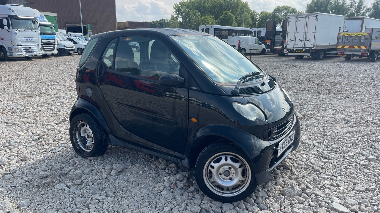 SMART FORTWO COUPE PURE 50 - Automóvel: foto 3 SMART FORTWO COUPE PURE 50 - Automóvel: foto 3