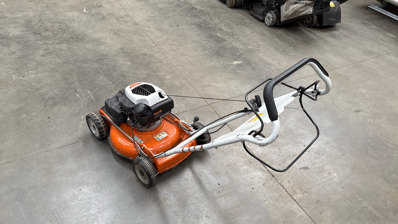 STIHL RM4 RTP - Cortador de grama: foto 3 STIHL RM4 RTP - Cortador de grama: foto 3