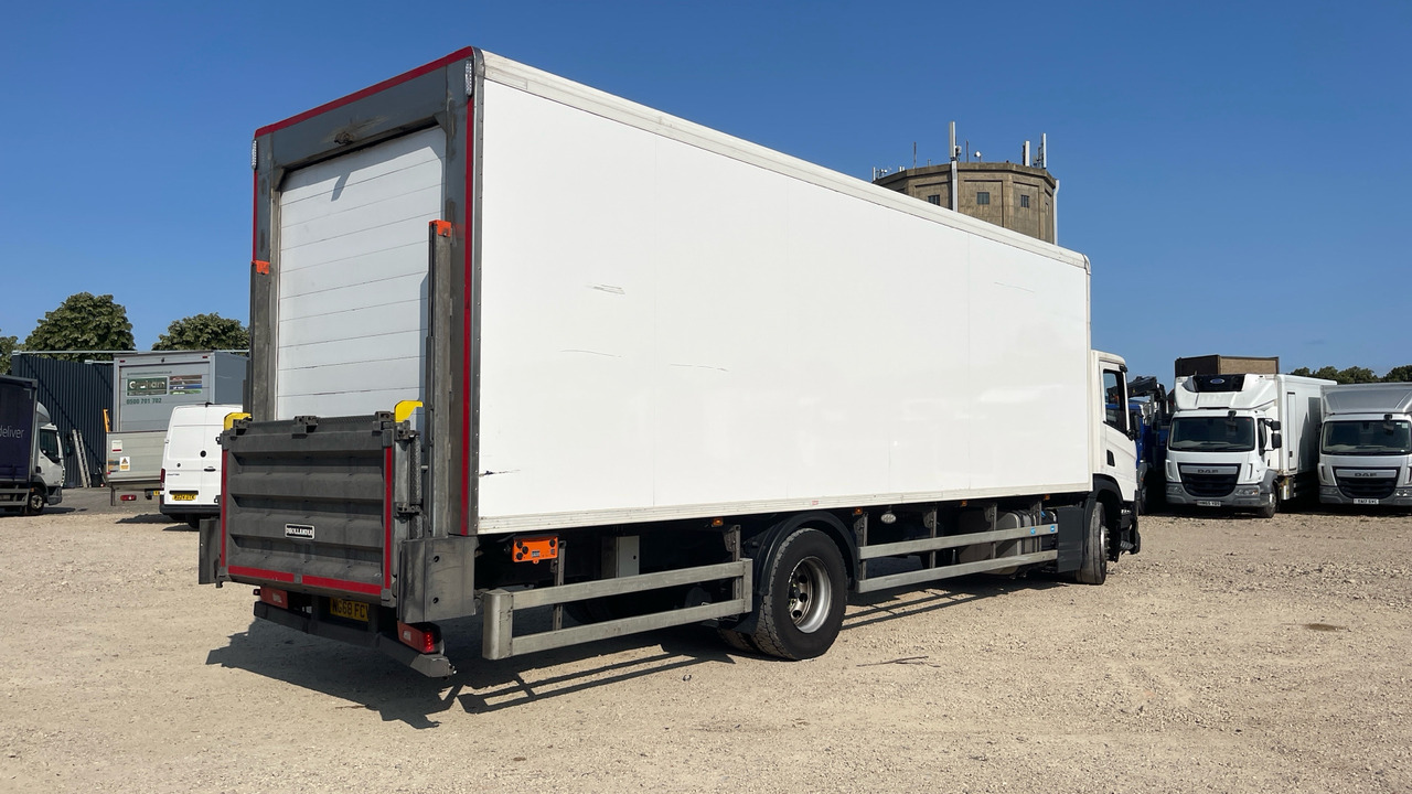 Scania P 250 - Camião frigorífico: foto 4 Scania P 250 - Camião frigorífico: foto 4