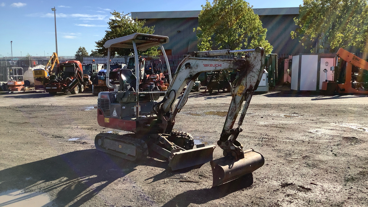 TAKEUCHI TB219 - Mini escavadeira: foto 2 TAKEUCHI TB219 - Mini escavadeira: foto 2