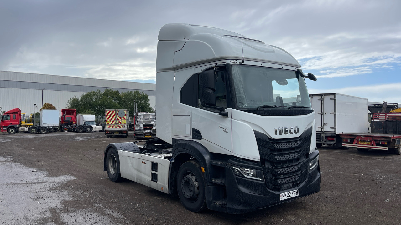 IVECO S-WAY 420 - Tractor: foto 1 IVECO S-WAY 420 - Tractor: foto 1