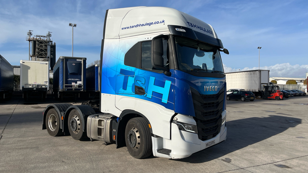 Iveco S-Way 530 - Tractor: foto 1 Iveco S-Way 530 - Tractor: foto 1