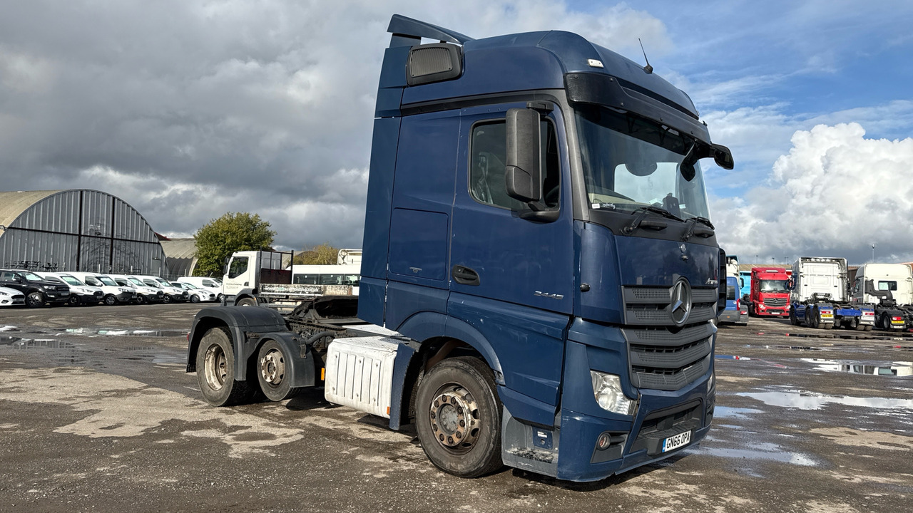 MERCEDES-BENZ ACTROS  2445 - Tractor: foto 1 MERCEDES-BENZ ACTROS  2445 - Tractor: foto 1