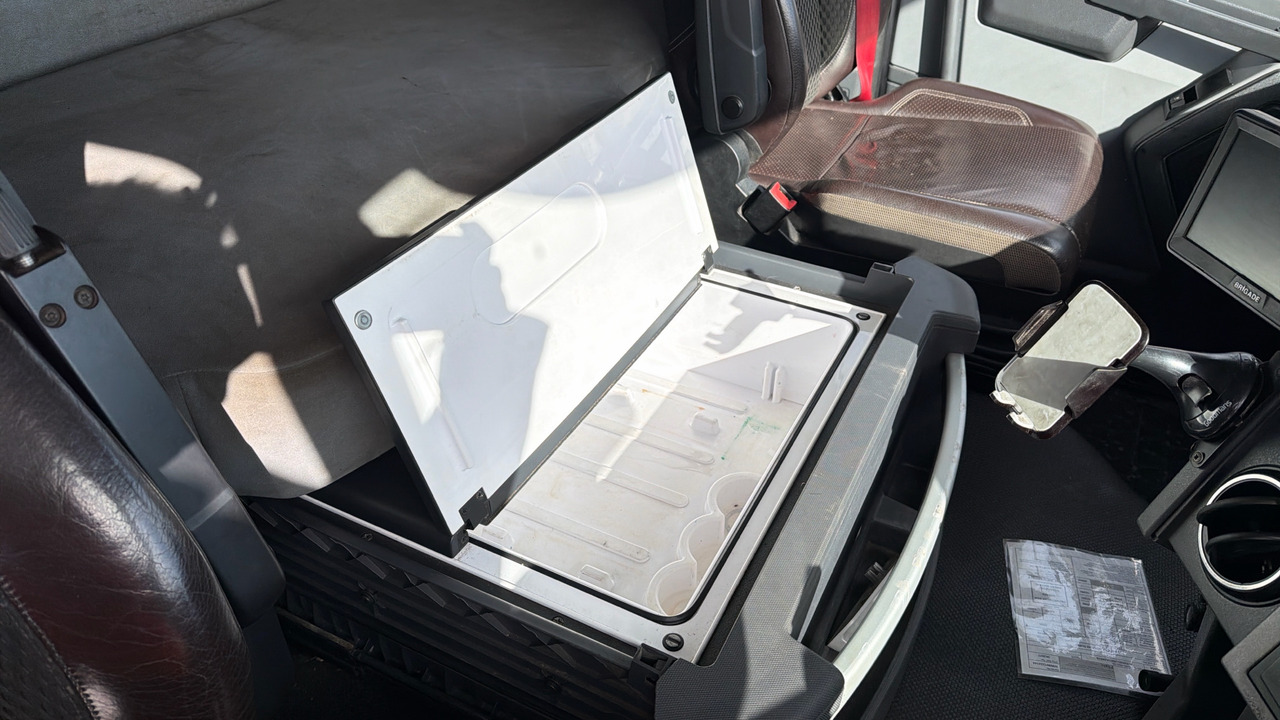 Tractor RENAULT T RANGE: foto 11 Tractor RENAULT T RANGE: foto 11