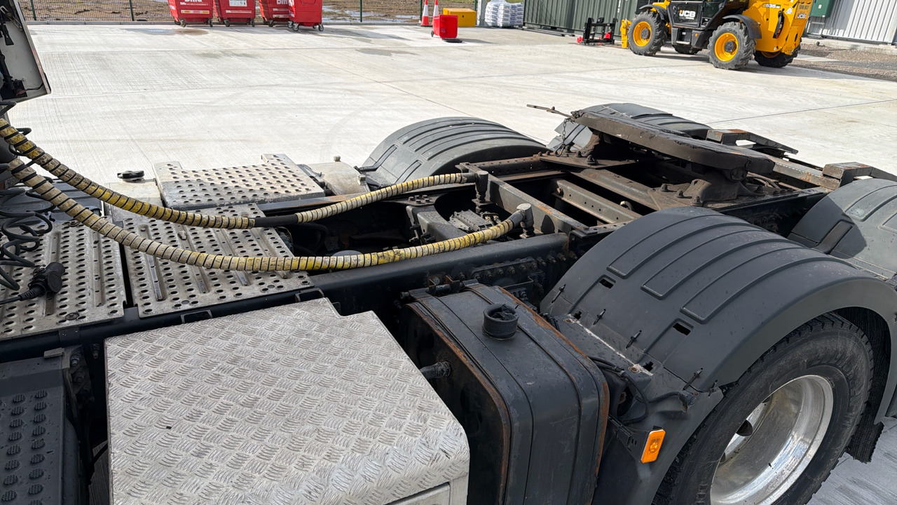 Tractor RENAULT T RANGE: foto 16 Tractor RENAULT T RANGE: foto 16