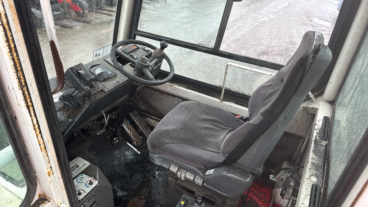 TERBERG YT180 - Tractor: foto 5 TERBERG YT180 - Tractor: foto 5