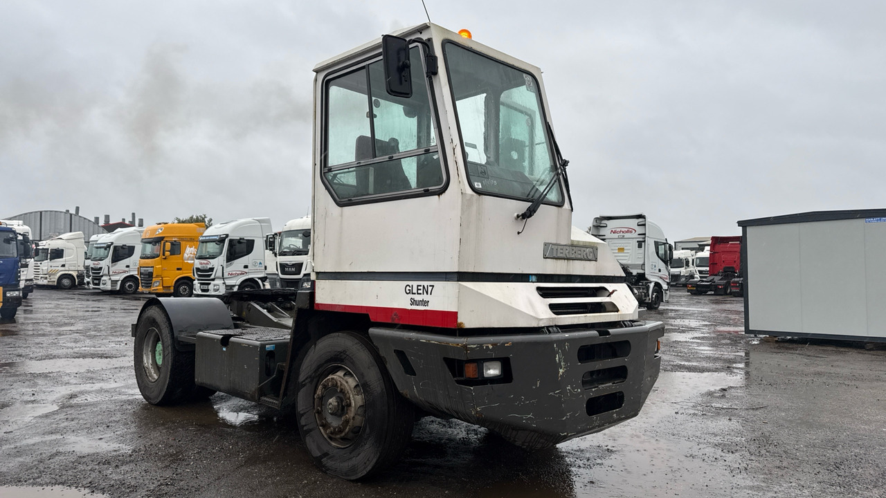 TERBERG YT180 - Tractor: foto 1 TERBERG YT180 - Tractor: foto 1