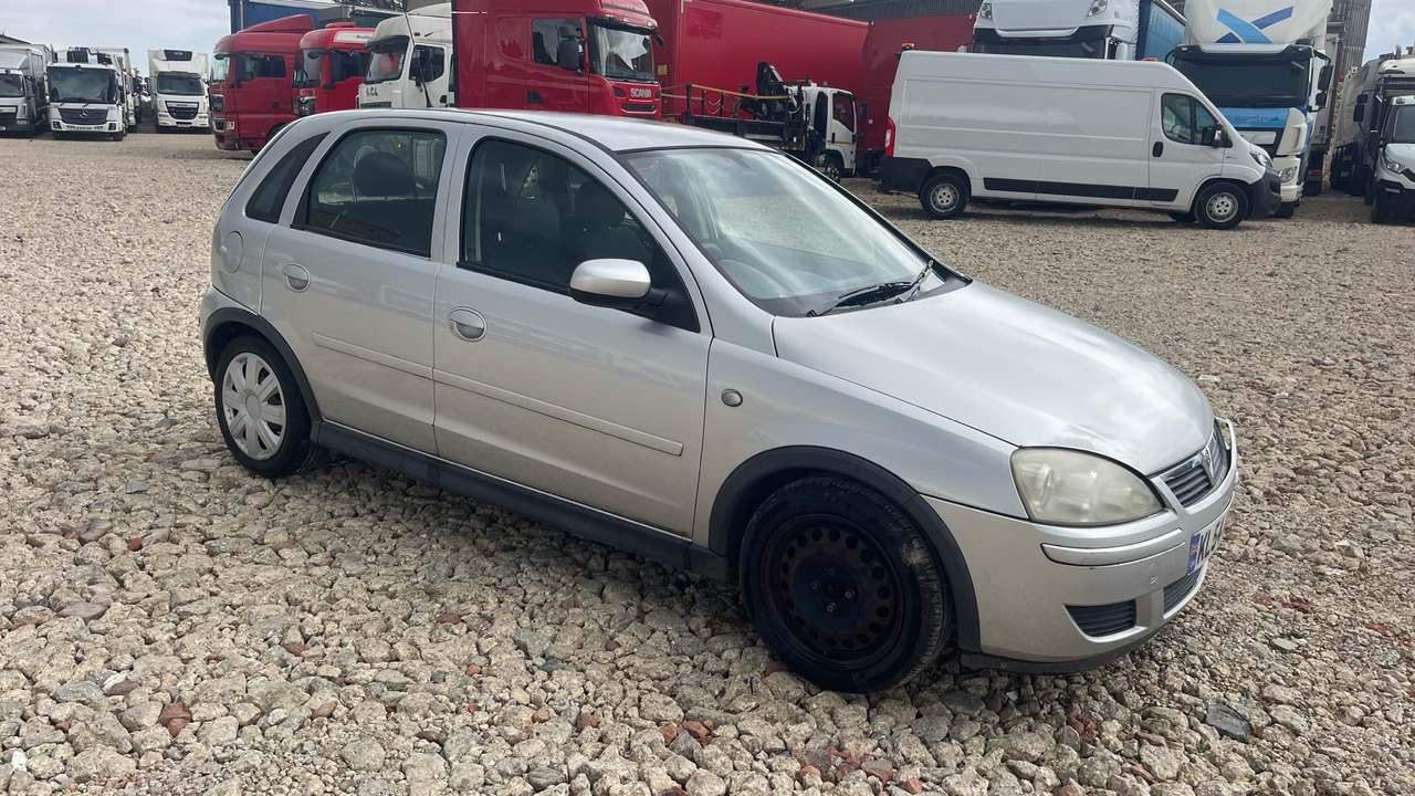 VAUXHALL CORSA 1.2 I - Hatchback: foto 1 VAUXHALL CORSA 1.2 I - Hatchback: foto 1