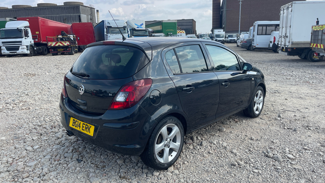 VAUXHALL CORSA 1.4 SXI - Hatchback: foto 4 VAUXHALL CORSA 1.4 SXI - Hatchback: foto 4