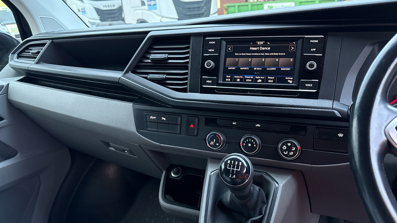 Campervan VOLKSWAGEN TRANSPORTER T28 2.0 TDI 110PS HIGHLINE CAMPER VAN: foto 7 Campervan VOLKSWAGEN TRANSPORTER T28 2.0 TDI 110PS HIGHLINE CAMPER VAN: foto 7