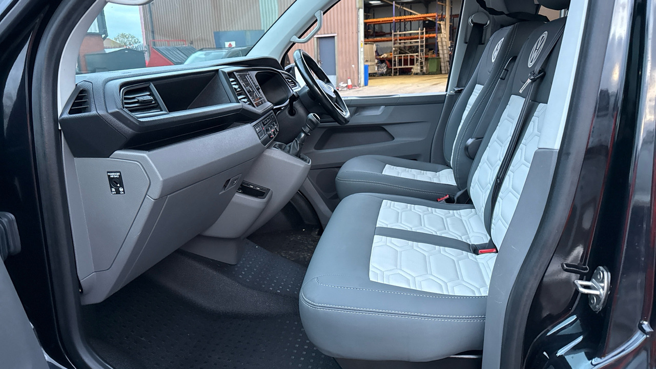 Campervan VOLKSWAGEN TRANSPORTER T28 2.0 TDI 110PS HIGHLINE CAMPER VAN: foto 23 Campervan VOLKSWAGEN TRANSPORTER T28 2.0 TDI 110PS HIGHLINE CAMPER VAN: foto 23