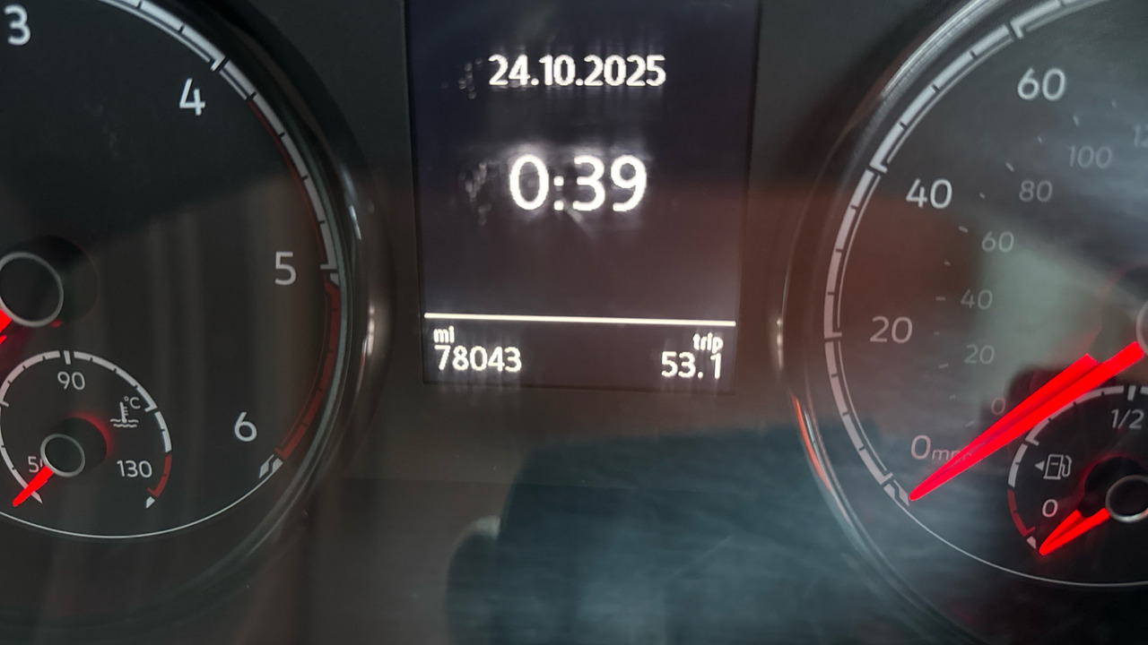 Campervan VOLKSWAGEN TRANSPORTER T28 2.0 TDI 110PS HIGHLINE CAMPER VAN: foto 9 Campervan VOLKSWAGEN TRANSPORTER T28 2.0 TDI 110PS HIGHLINE CAMPER VAN: foto 9