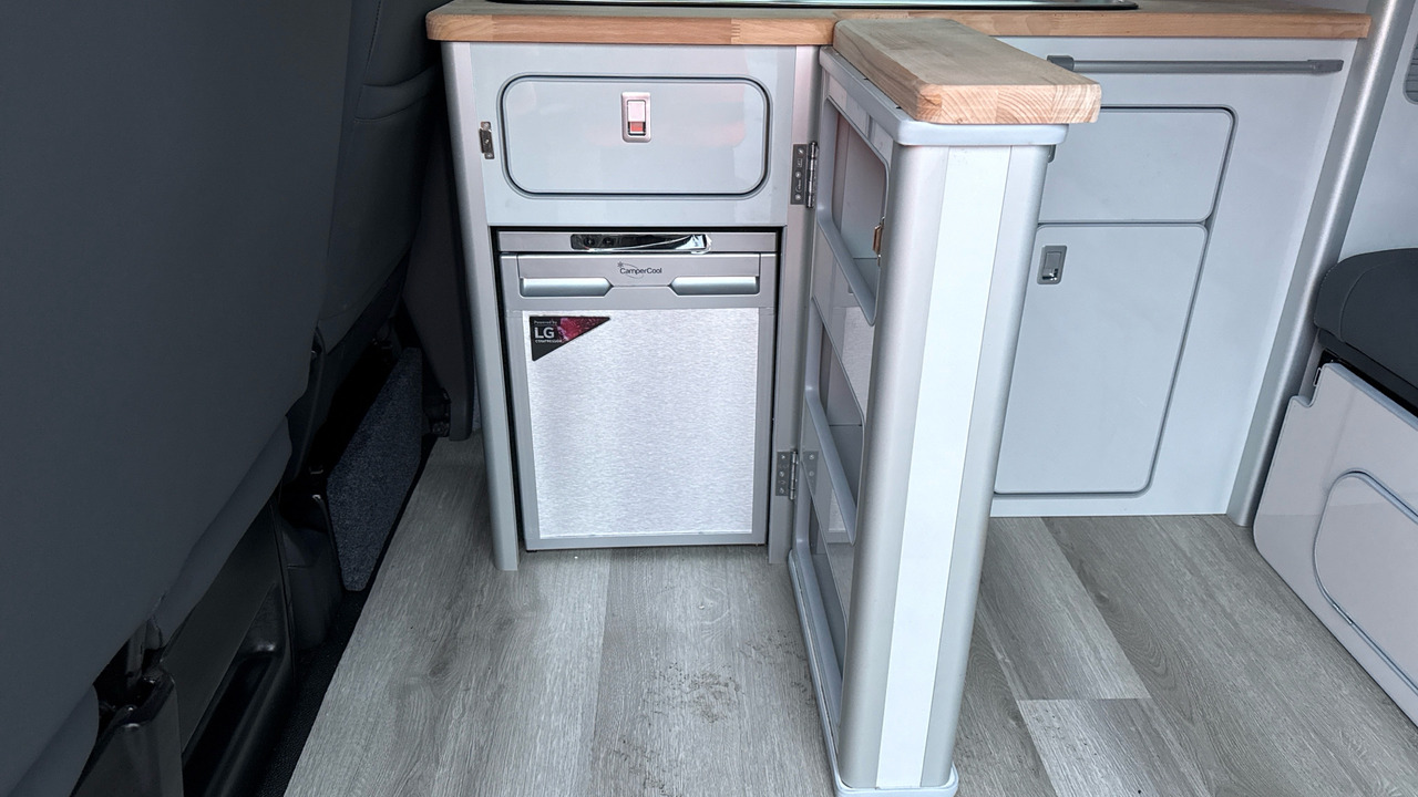 Campervan VOLKSWAGEN TRANSPORTER T28 2.0 TDI 110PS HIGHLINE CAMPER VAN: foto 22 Campervan VOLKSWAGEN TRANSPORTER T28 2.0 TDI 110PS HIGHLINE CAMPER VAN: foto 22