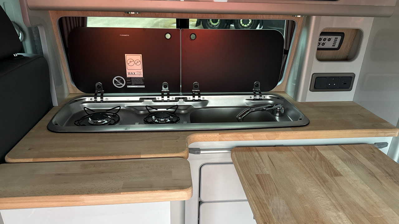 Campervan VOLKSWAGEN TRANSPORTER T28 2.0 TDI 110PS HIGHLINE CAMPER VAN: foto 21 Campervan VOLKSWAGEN TRANSPORTER T28 2.0 TDI 110PS HIGHLINE CAMPER VAN: foto 21