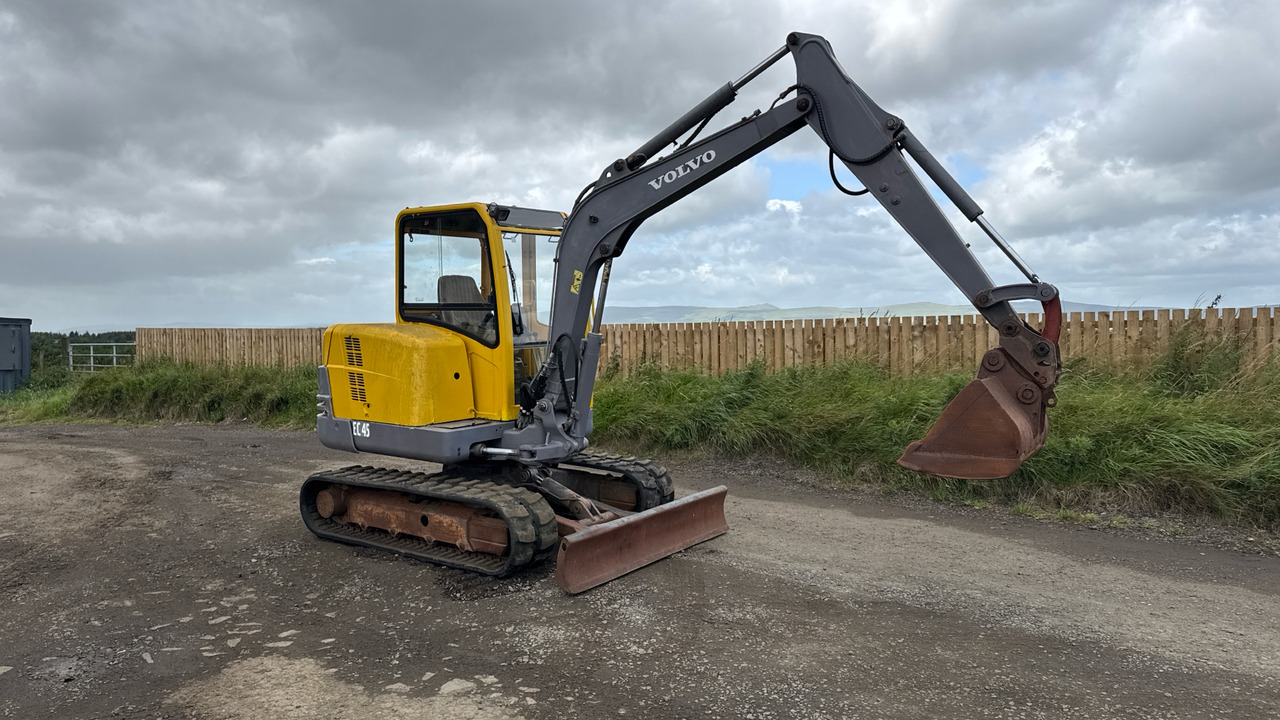 VOLVO EC45 - Equipamento de construção: foto 1 VOLVO EC45 - Equipamento de construção: foto 1