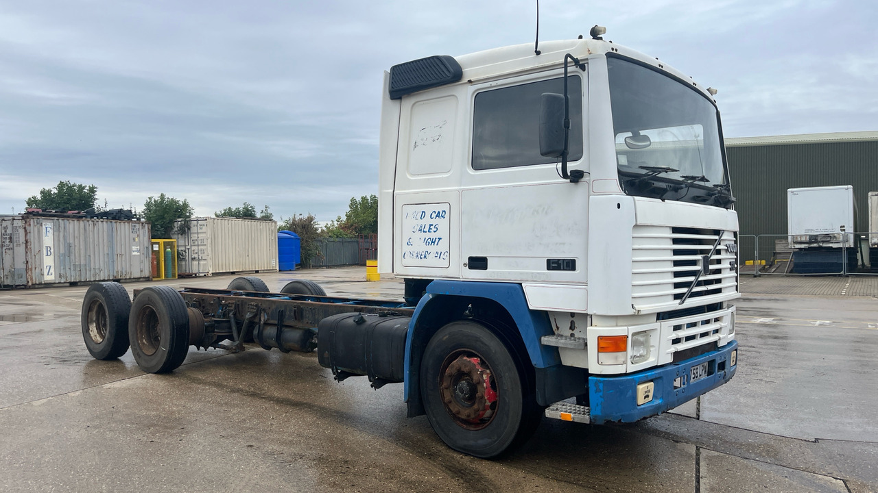 VOLVO F10 - Camião chassi: foto 1 VOLVO F10 - Camião chassi: foto 1