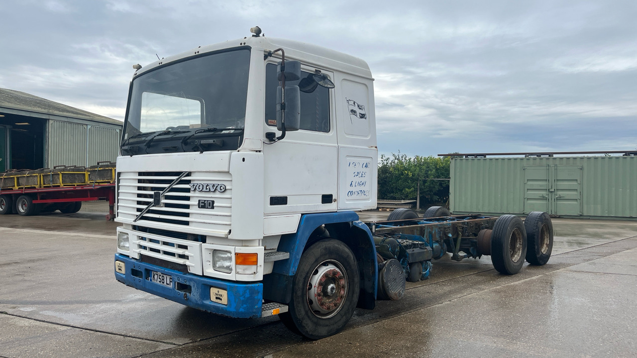 VOLVO F10 - Camião chassi: foto 2 VOLVO F10 - Camião chassi: foto 2