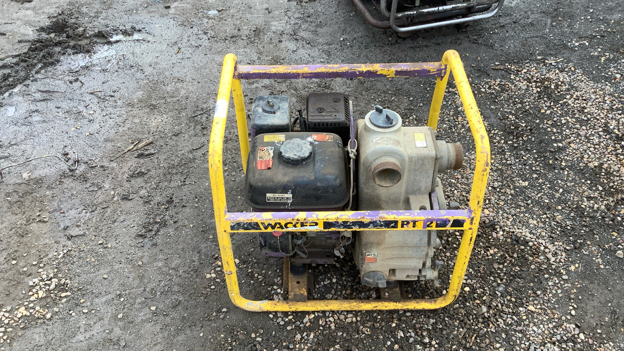 WACKER 2' WATER PUMP PT-2 - Equipamento de construção: foto 1 WACKER 2' WATER PUMP PT-2 - Equipamento de construção: foto 1