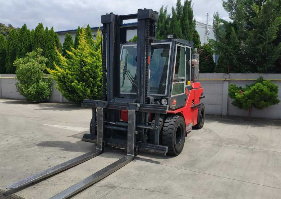 Dan Truck 9680 DD - Empilhador a diesel: foto 1 Dan Truck 9680 DD - Empilhador a diesel: foto 1