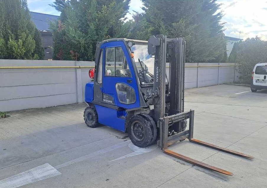 Nissan UG1D2E700683 - Empilhador a gás: foto 3 Nissan UG1D2E700683 - Empilhador a gás: foto 3
