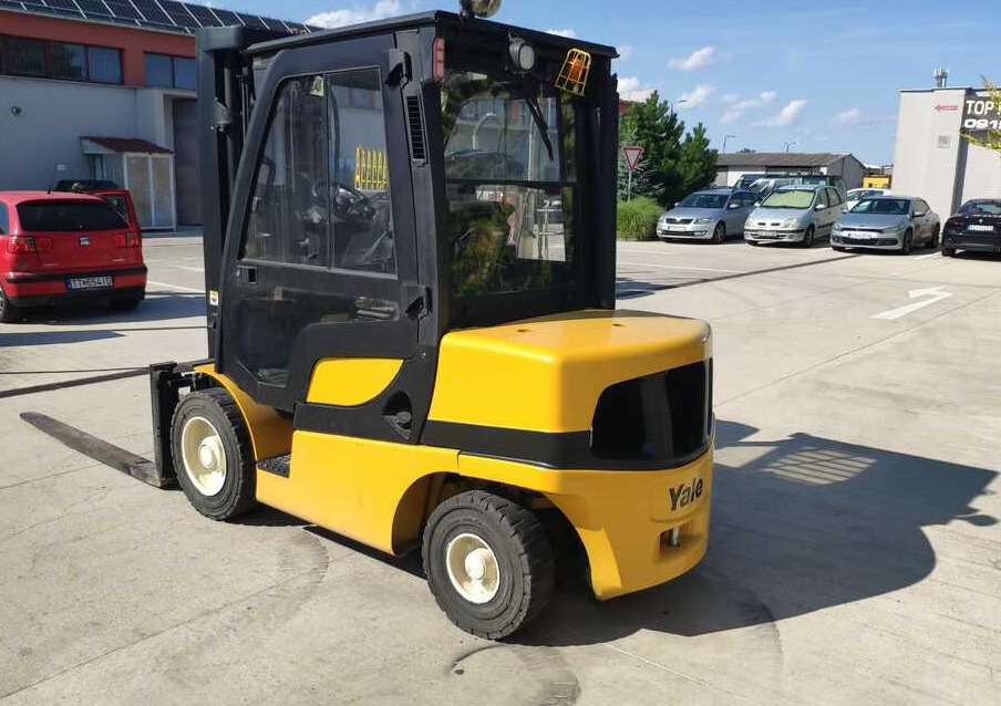 Yale GDP35VX - Empilhador a diesel: foto 3 Yale GDP35VX - Empilhador a diesel: foto 3