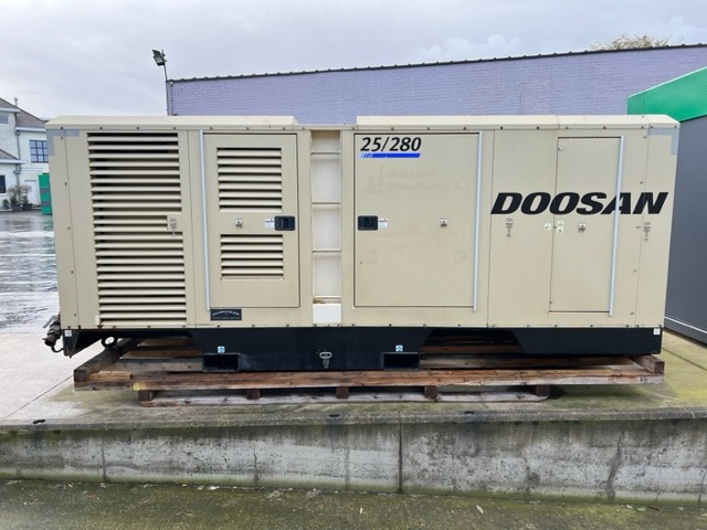 Doosan 25/280 XHP1000WCAT-T4 - Compressor de ar: foto 3 Doosan 25/280 XHP1000WCAT-T4 - Compressor de ar: foto 3