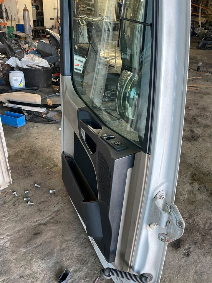 Actros MP4 Fahrertür, Tür Links Weiß Spiegel Innenverkleidung - Porta e peças para Camião: foto 5 Actros MP4 Fahrertür, Tür Links Weiß Spiegel Innenverkleidung - Porta e peças para Camião: foto 5