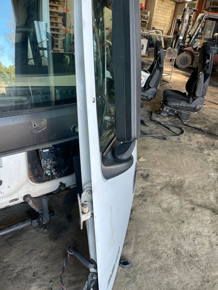 Actros MP4 Fahrertür, Tür Links Weiß Spiegel Innenverkleidung - Porta e peças para Camião: foto 3 Actros MP4 Fahrertür, Tür Links Weiß Spiegel Innenverkleidung - Porta e peças para Camião: foto 3