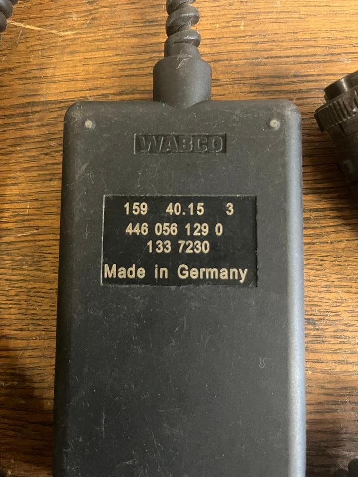 DAF Bediengerät Fernbedienung Luftfederung WABCO 4460561290 - Centralina electrónica para Camião: foto 3 DAF Bediengerät Fernbedienung Luftfederung WABCO 4460561290 - Centralina electrónica para Camião: foto 3