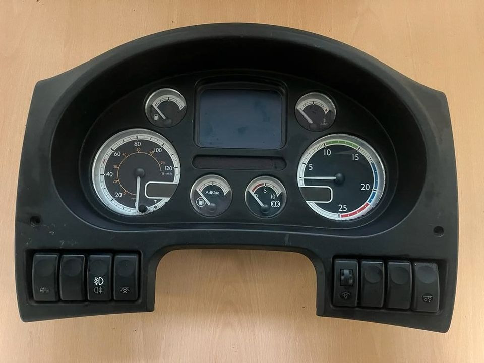DAF CF Kombiinstrument Tacho 1789470 - Tacógrafo para Camião: foto 1 DAF CF Kombiinstrument Tacho 1789470 - Tacógrafo para Camião: foto 1