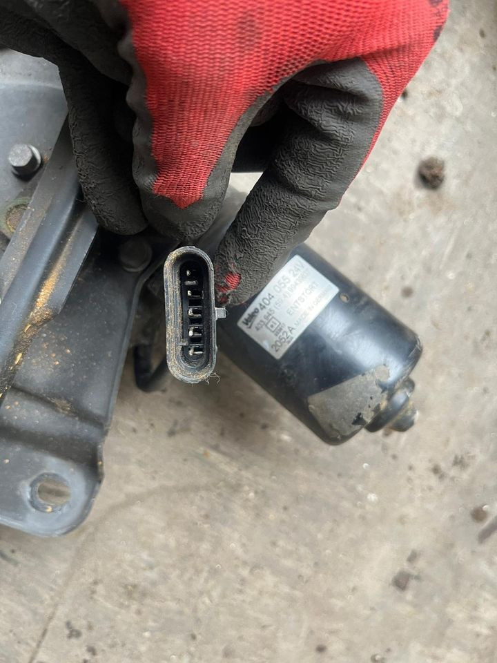 IVECO Stralis Scheibenwischer, Wischergestänge mit Motor 99439637 - Limpador de pára-brisa para Camião: foto 5 IVECO Stralis Scheibenwischer, Wischergestänge mit Motor 99439637 - Limpador de pára-brisa para Camião: foto 5