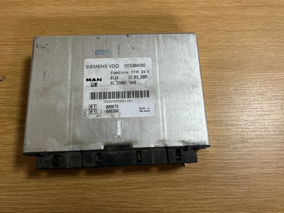 MAN FFR SIEMENS VDO Steuergerät 81.25805.7040 - Centralina electrónica para Camião: foto 1 MAN FFR SIEMENS VDO Steuergerät 81.25805.7040 - Centralina electrónica para Camião: foto 1