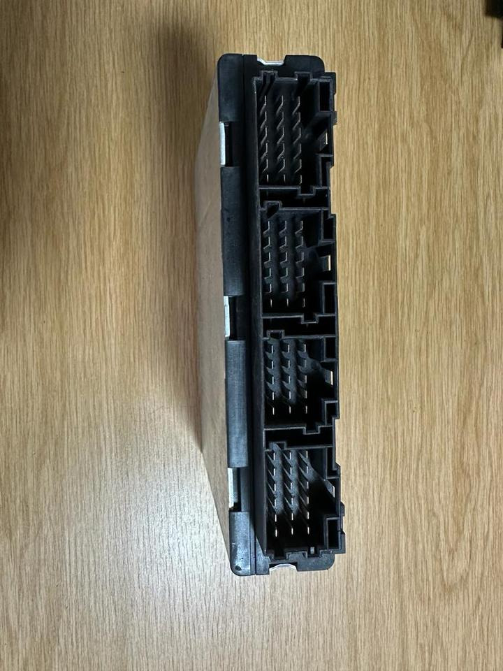 MAN SIEMENS VDO ELEKTRONIK FFR Steuergerät 81.25805.7055 - Centralina electrónica para Camião: foto 3 MAN SIEMENS VDO ELEKTRONIK FFR Steuergerät 81.25805.7055 - Centralina electrónica para Camião: foto 3