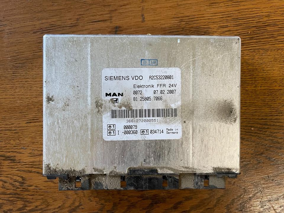MAN SIEMENS VDO ELEKTRONIK FFR Steuergerät 81.25805.7066 - Centralina electrónica para Camião: foto 1 MAN SIEMENS VDO ELEKTRONIK FFR Steuergerät 81.25805.7066 - Centralina electrónica para Camião: foto 1